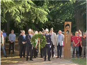 La cerimonia sul Doss Trento