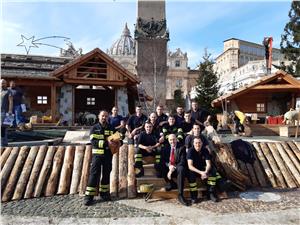 Roberto Paccher con i volontari a Roma